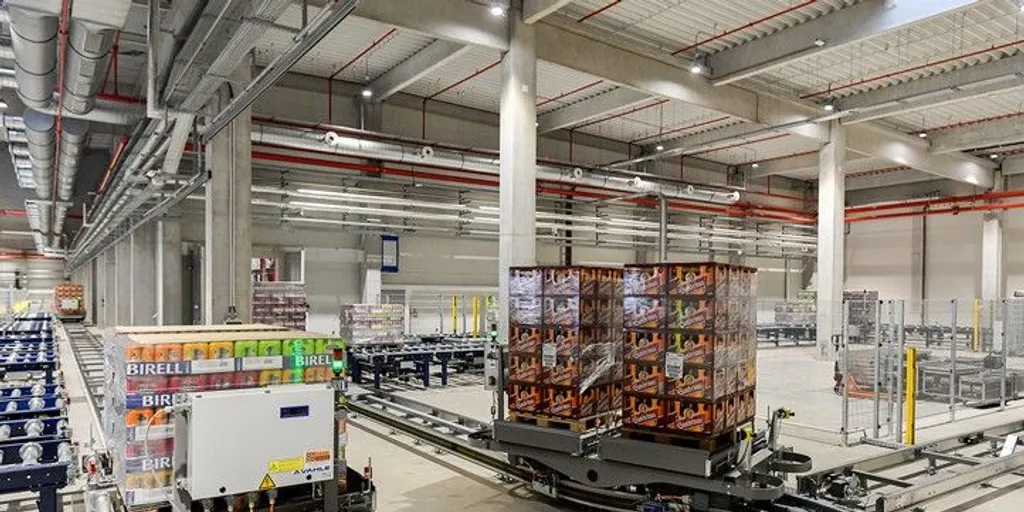 Plzeňský Prazdroj otevřel nový, plně automatizovaný sklad