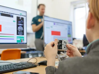 Krok za krokem k programování i mikrokontrolérům