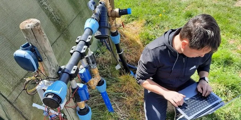 Plzeň podpořila myšlenku chytrého zavlažování, nyní technologii používá ve svých parcích