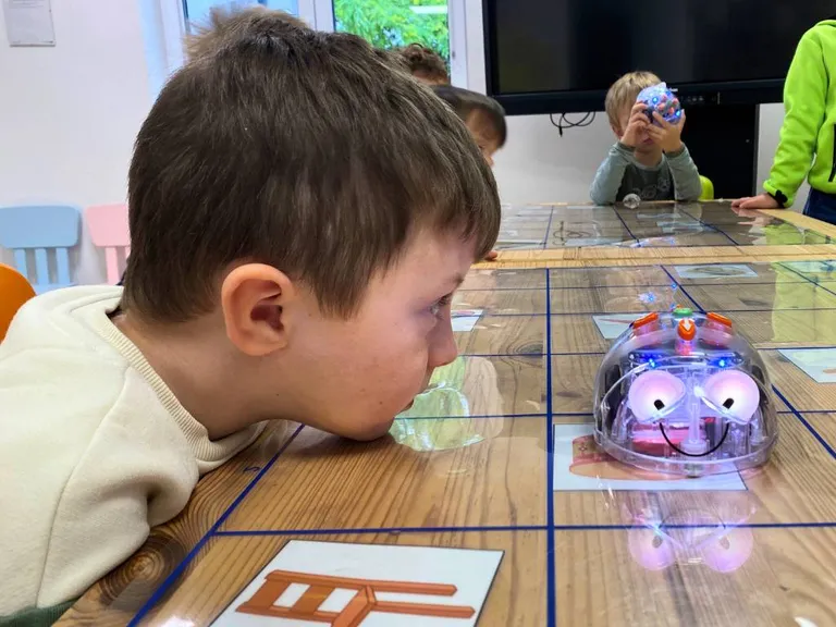 Roboťáci objevitelé