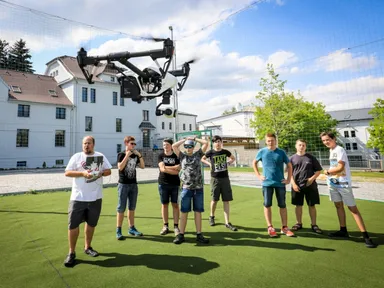 Stavba závodního dronu a FPV létání