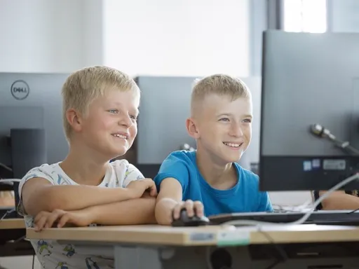 Ohlédnutí za letními školami GeoCamp a MechCamp