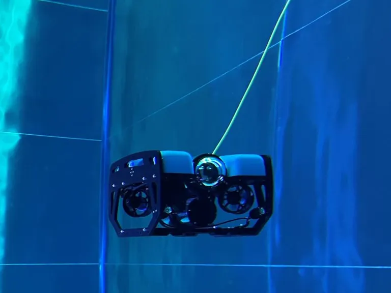 Letní soustředění: Sestav si vlastní ponorku!