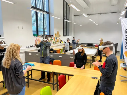 Virtuální realita a 3D tisk jsou ve školách stále žádanější