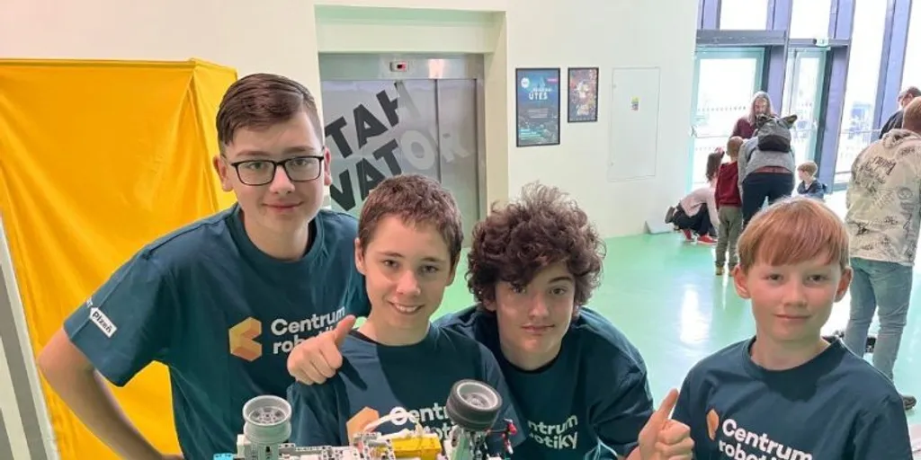 Kluci z Centra robotiky zabodovali na mezinárodní soutěži