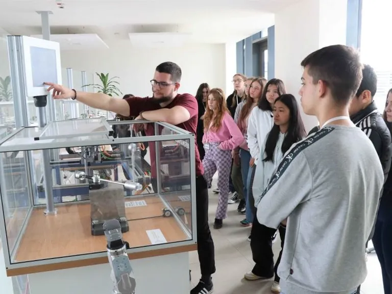 Týden Akademie věd ČR