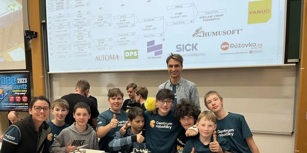 Tým CRoomba zvítězil na Robosoutěži v Praze