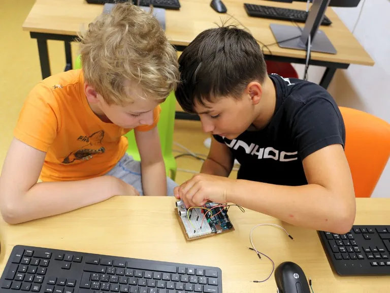 Arduino a programovatelná elektronika