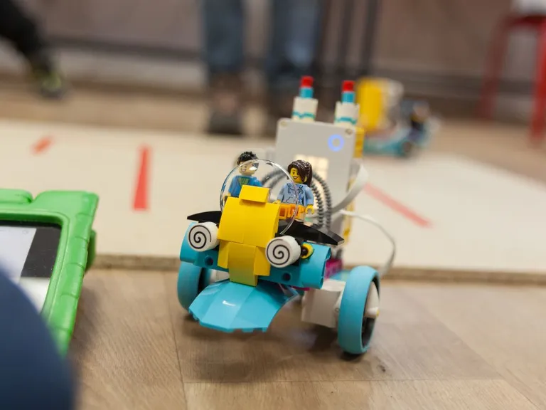 Programování hrou – Scratch a LEGO®SPIKE™ Prime Set