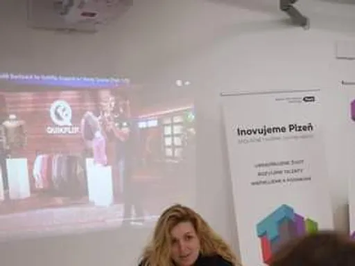 Gabriela Kmečová: Klíčem ke komunikaci v jakémkoli jazyce je slušnost, sebevědomí a terminologie.